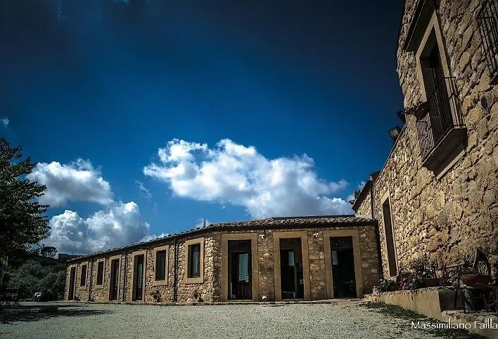 Bauernhof Villa Agriturismo Baglio Pollicarini Pergusa Italien