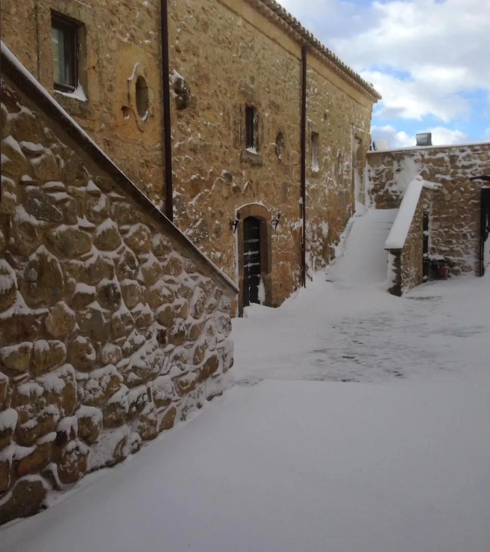 Villa Agriturismo Baglio Pollicarini Pergusa Bauernhof